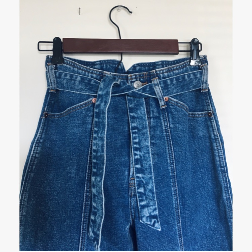 High Rise Mom Jean👖💛